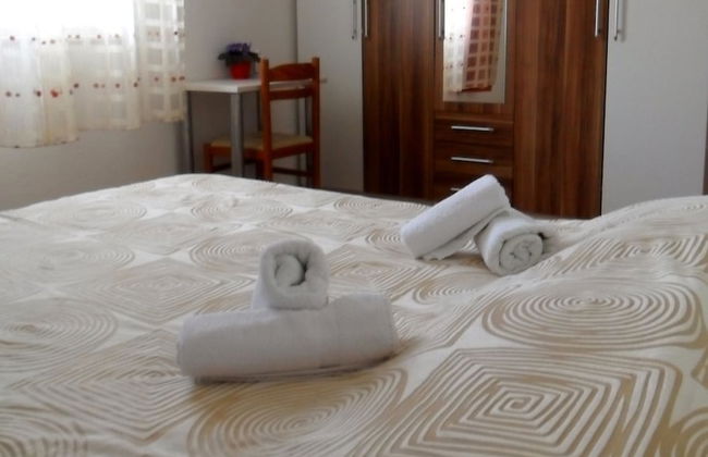 Apartments Pera - Photo 10