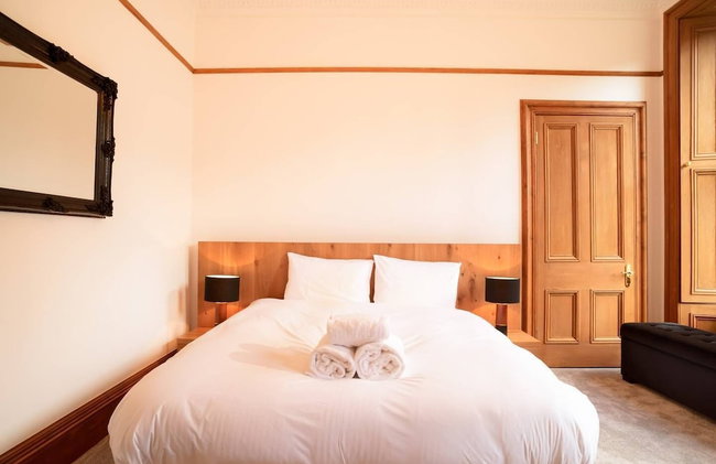 JOIVY 5 Bedroom Apt Near Meadows & George Square - Foto 25