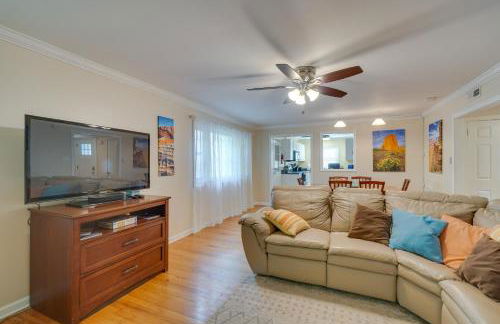 Oak Ridge Retreat with Porch Less Than 1 Mi to Downtown - Foto 4