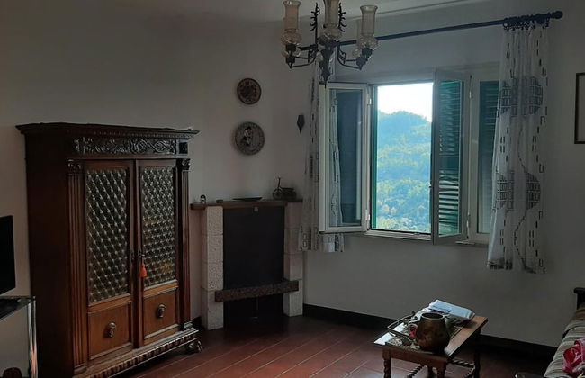 Captivating 1-bed Apartment in Gerano - Photo 1