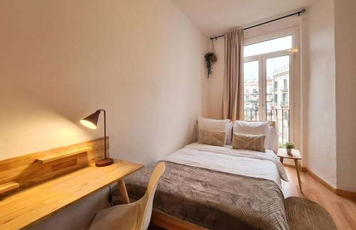 21ARA1085- Fabulous 4BR apartment in Ciutat Vella - Photo 10