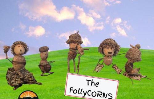 Hobbit Treehouse with waterfall on the Brazos River! 350 acres! Tubing! Petting zoo! - Foto 42