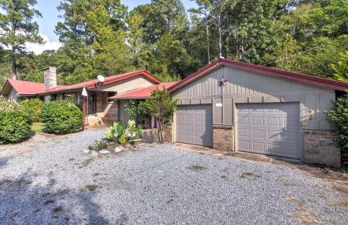 Vintage House with Fire Pit Less Than 6 Mi To Kentucky Lake! - Foto 23