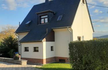 Haus mit Ausblick 3 Schlafzimmer - Foto 1