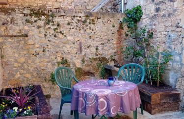 Maison de la Ruelle au cœur de la Bastide de Domme avec cour terrasse - Foto 5