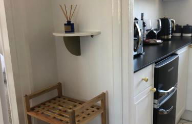 SEAFRONT SANCTUARY Beautiful Art Deco Apartment with Stunning City & Sea Views - Foto 10