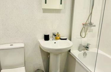 Apartment with Balcony near Chatham Dockside - Foto 12