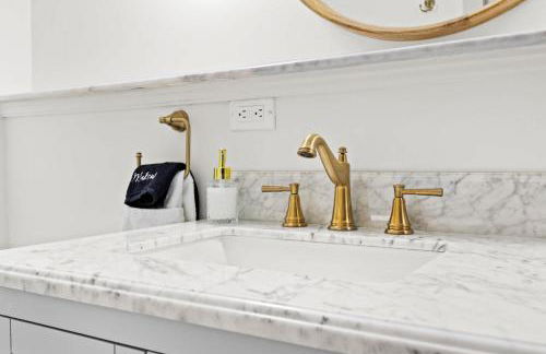 The Gatsby Carriage House Luxe Stay w Game Room - Foto 35