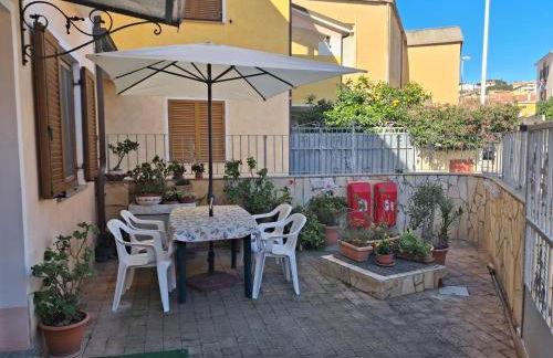 Casa Silvana Relax e Mare nel cuore di Sant'Antioco - Foto 1