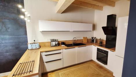 L'HIVERNET, grand Triplex neuf au cœur d'Embrun accès facile - Foto 3, stove