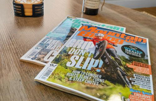 Luxe King Suite, Cozy Sectional, Gym, Pool, U of A - Photo 13