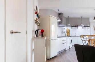 AkomodaT en apartamento luminoso junto al paseo de la ría - Foto 16