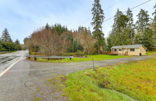 Walk to Beach Creek-Front Sekiu Home with Fire Pit! - Foto 26