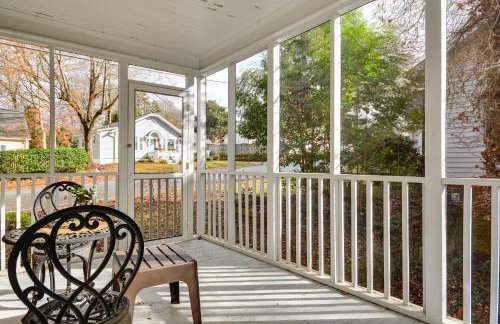 Great for Travel Nurses! Winston-Salem Gem with Yard - Photo 4