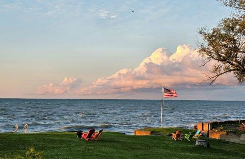 Tree-Top Lake-Front Cottage - Foto 5