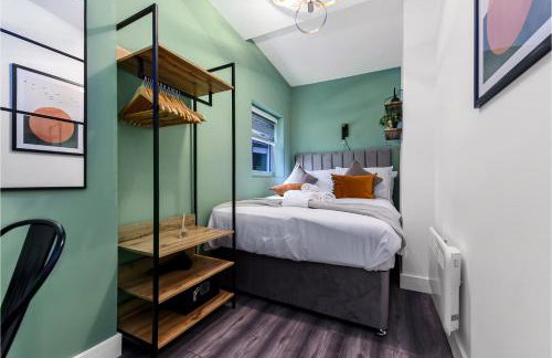 Fabulous One Bedroom Flat with Private Garden - Photo 5