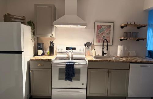 Private getaway in Studio City Hills universal - Photo 11