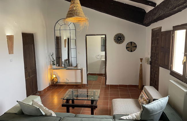 Miluna Oasis Suites - Sleeps4-pool-mountainview - Foto 1