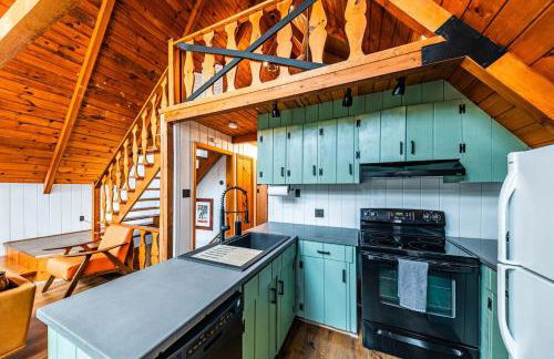 Nine Sides Lodge- Cozy A-Frame makes base camp for ADK Adventures - Foto 13