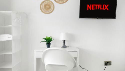 isimi luxurious 4 bed Modern House. Derby - Foto 2