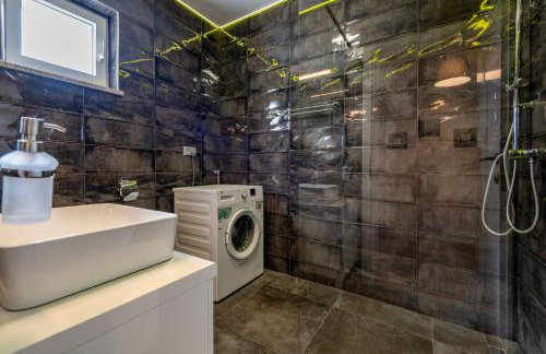 Villa Kalac, a charming holiday pool oasis near the sea - Foto 46