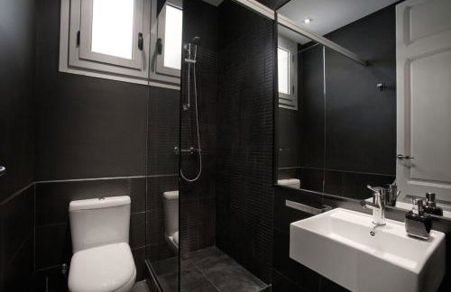 Casanova Charm 4BDR Apartment - Photo 16