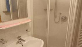 Apartments Gana - Photo 3, Shower