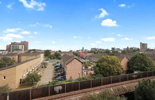 Large Industrial Style 2 Bedroom Apartment Short Term Rental & Flexible Renting Canary Wharf With Free WiFi - Photo 27