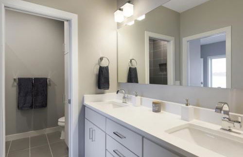 Lakefront Luxury - Foto 32