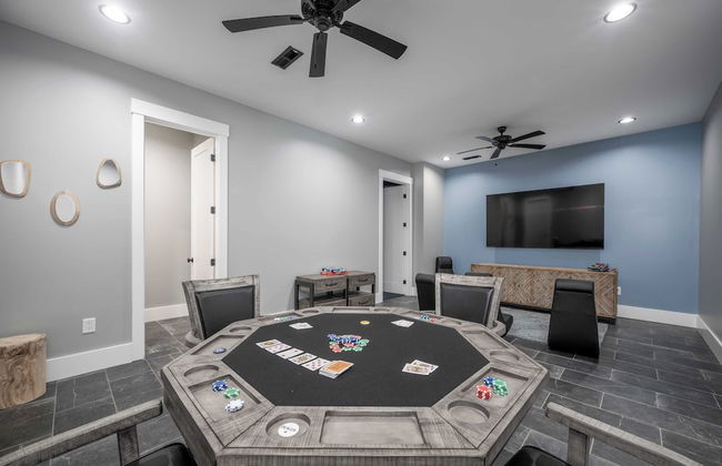 Blue Heron & Gray Fox by Avantstay 2 Lakefront Homes, Sleeps 44 Pool, Dock, Theater - Foto 43