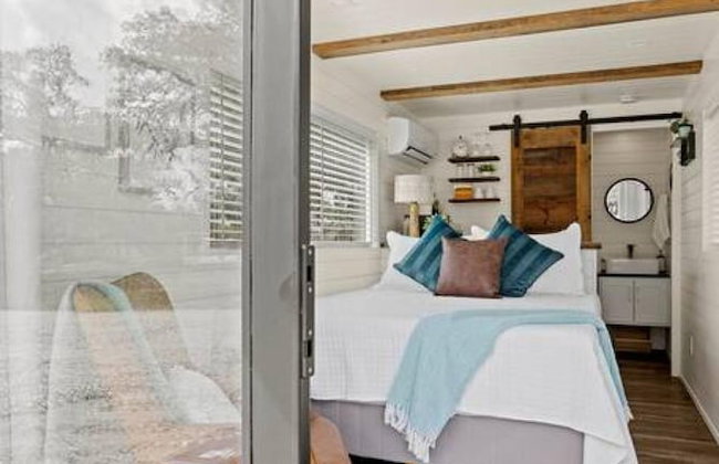 New The Wildflower Cozy Container Home - Foto 13