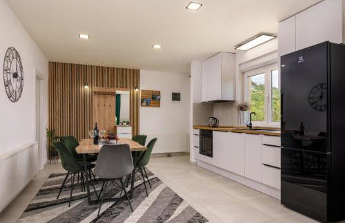 Divine Apartment Drnis - "Modern comfort at the gateway to Krka National Park" - Photo 2