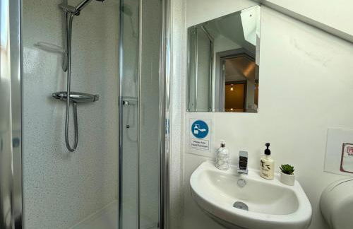 Beautiful 5-Bed East Sussex Home with Hot Tub - Foto 14