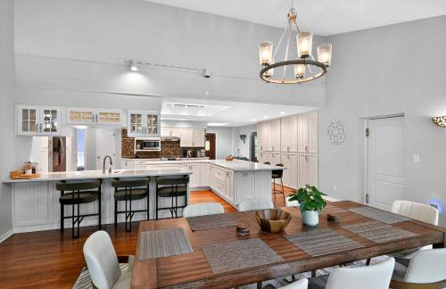 Secluded Luxe 5BR Estate| Pool, Wineries, Near ND - Foto 19