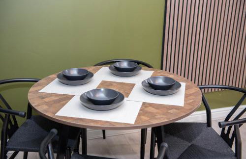 Modern City Living, 1km from the Heart of Town! - Photo 13