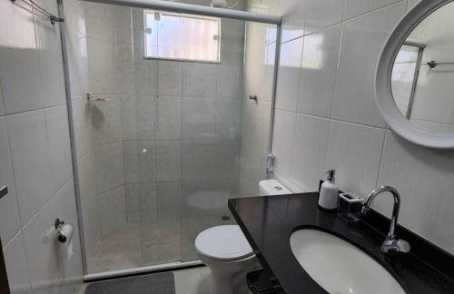 Casa confortável pertinho da praia com garagem e quintal - Foto 43