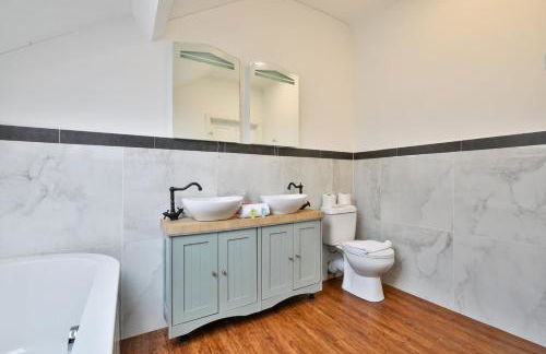 The Stuart Collection – Three-Bedroom Apartment - Foto 52