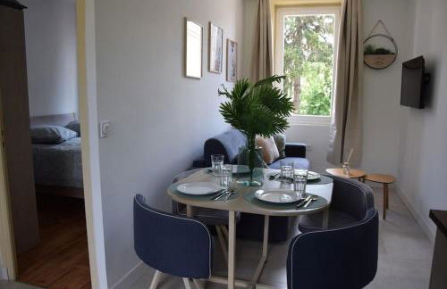 Élégant T2 à Bron, Tramway à 2min, Box Parking, 4Personnes - Foto 22