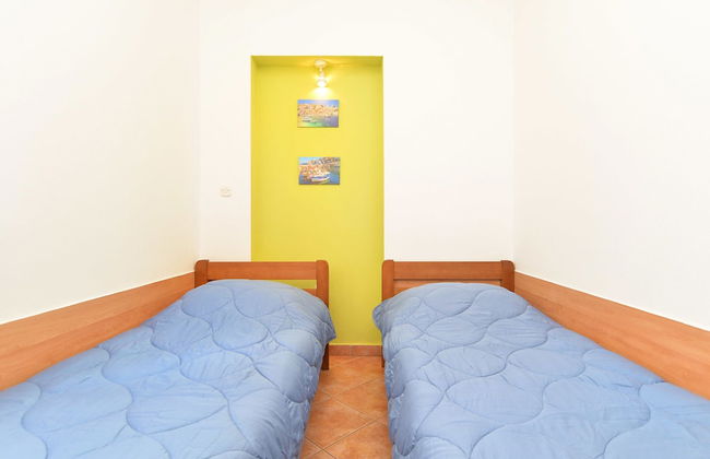 Apartment 344 - Photo 3