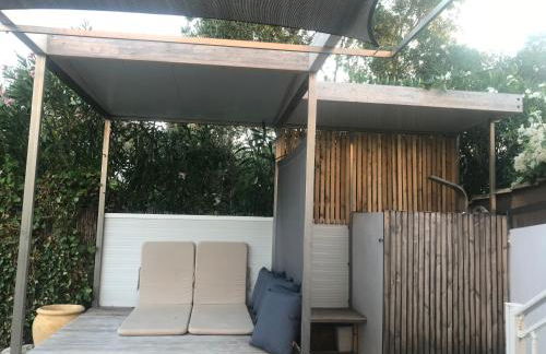 Top Holiday Home Private Pool by the sea With Private Garden for Private use - Photo 48