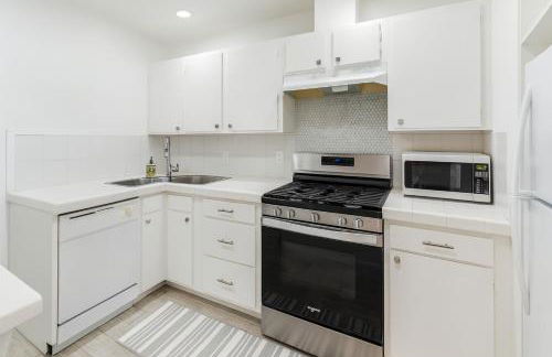 Quaint 1BD 1BA Bungalow - Foto 7