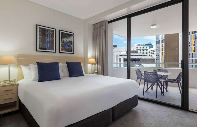 Oaks Brisbane Aurora Suites - Photo 17