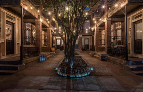 Charming New Orleans-Style Apartment with Gated Courtyard! - Foto 1