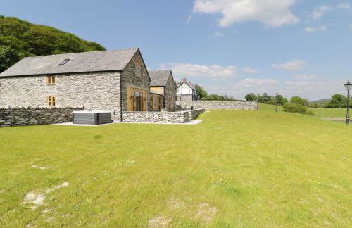 Hay Store - Photo 27