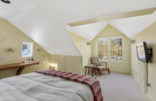 Tubing, Hiking and Jay Peak fun at the Cliff House - Foto 11