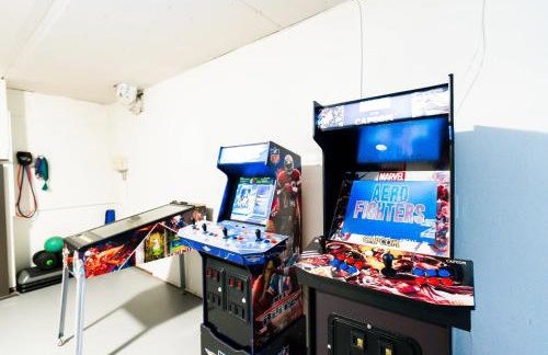 4 Bed sleeps 12 -Sea world-Six Flags-Down Town - Emerald Oasis - Foto 56