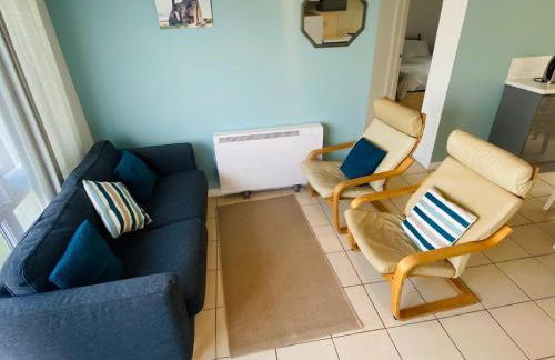 Freshwater Bay Holiday Cottages - Photo 8