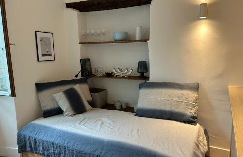 Biot - Place des Arcades - Foto 23