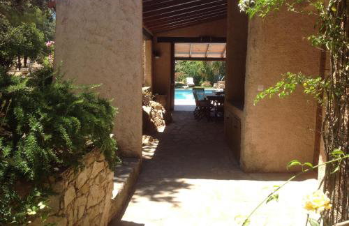 Villa A Scopa à Lumio en Corse avec piscine chauffée, vue mer panoramique, climatisation, jardin arboré de 3000m2, 10 pers, 5 Chb, 4 Sdb - Foto 38