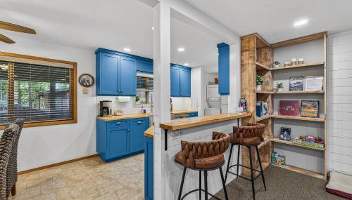 Evergreen Escape- Walk to Downtown & Boat/trailer Parking! - Foto 3